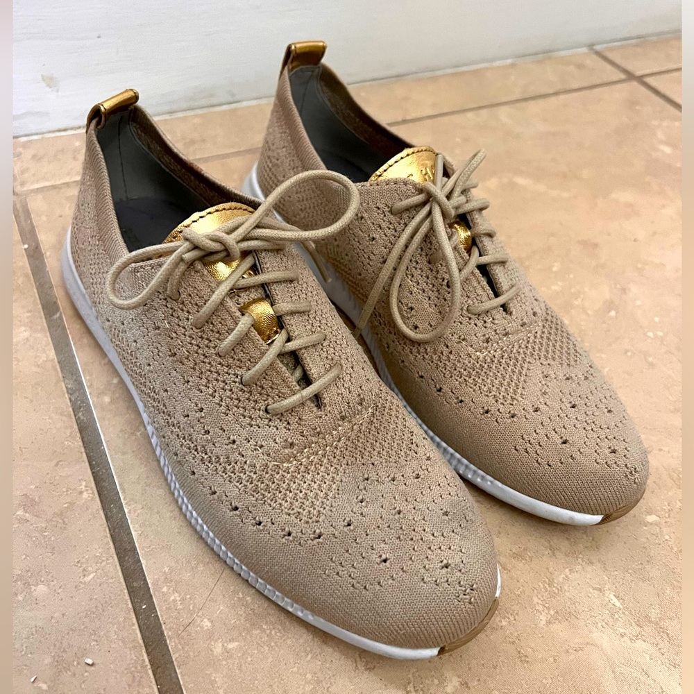 Cole Haan Women's 2.ZERØGRAND Wingtip Oxford